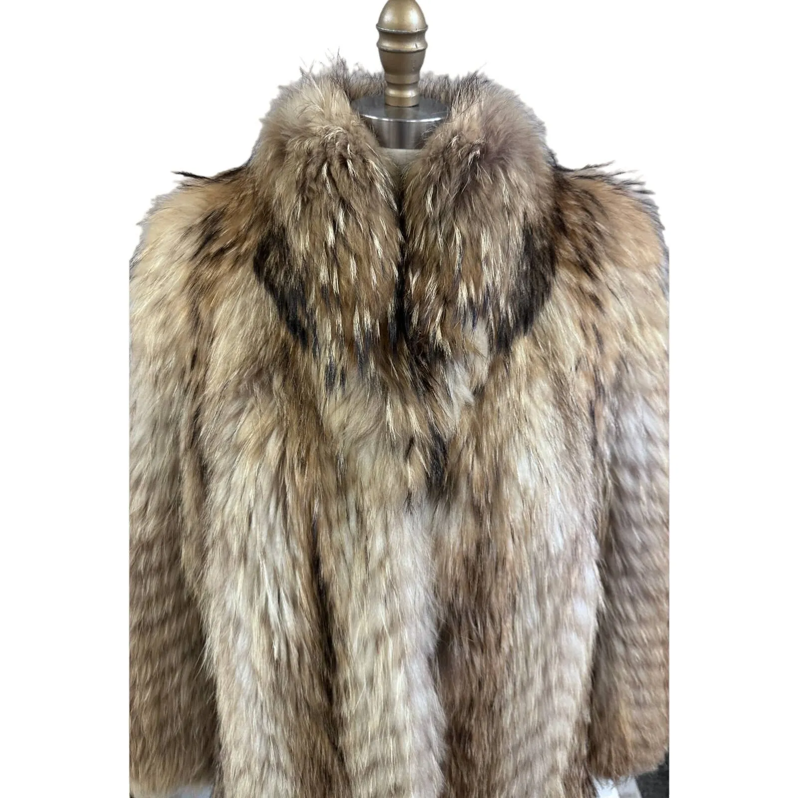 Mob Wife VTG Japanese Tanuki Fur Maxi Coat 1980s Gorgeous condition Sz M